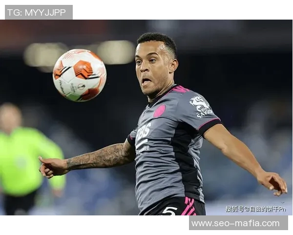 球星坚守13年不换鞋传奇 足坛最耐用的战靴背后故事